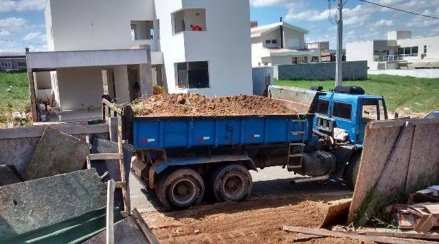 Quais máquinas são utilizadas na construção civil?