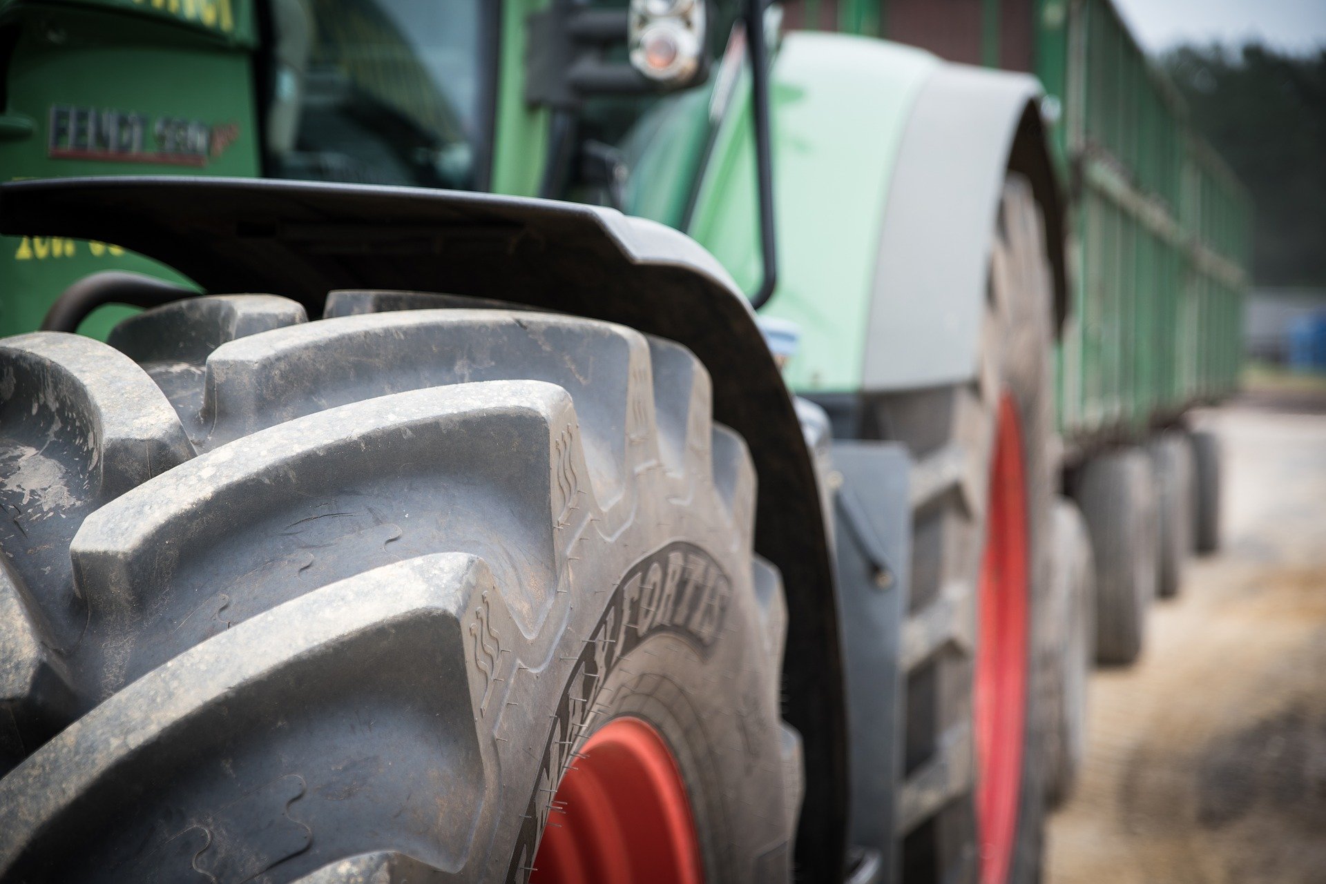 Dicas para fazer a manutenção de pneus agrícolas